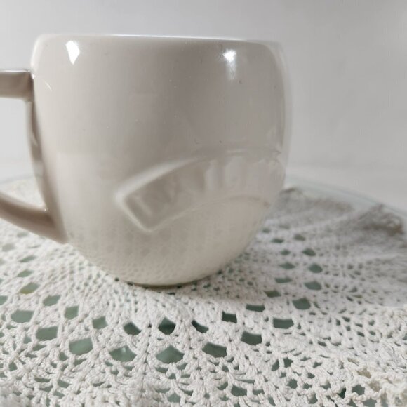 Bailey's Coffee Cup Irish Cream Round Embossed Mug White 14 oz - Picture 3 of 10
